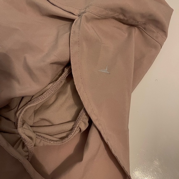 Old Navy Active Shorts - Picture 3 of 3